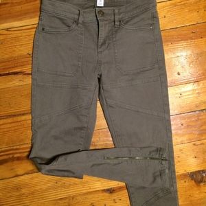 Urban Outfitters Skinny Cargo pants